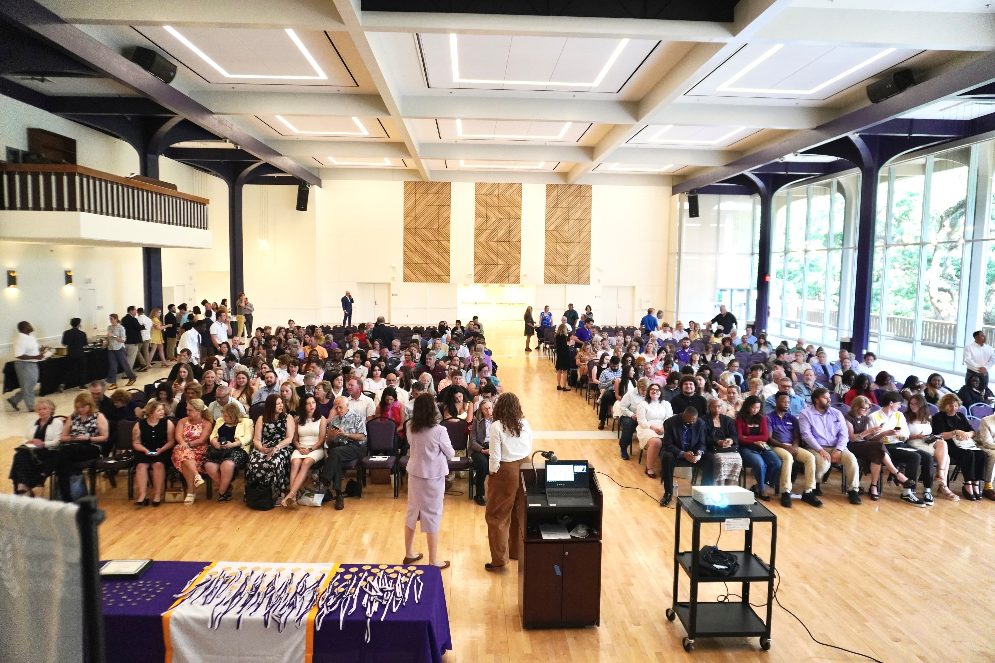 Distinguished Researcher 2025 image